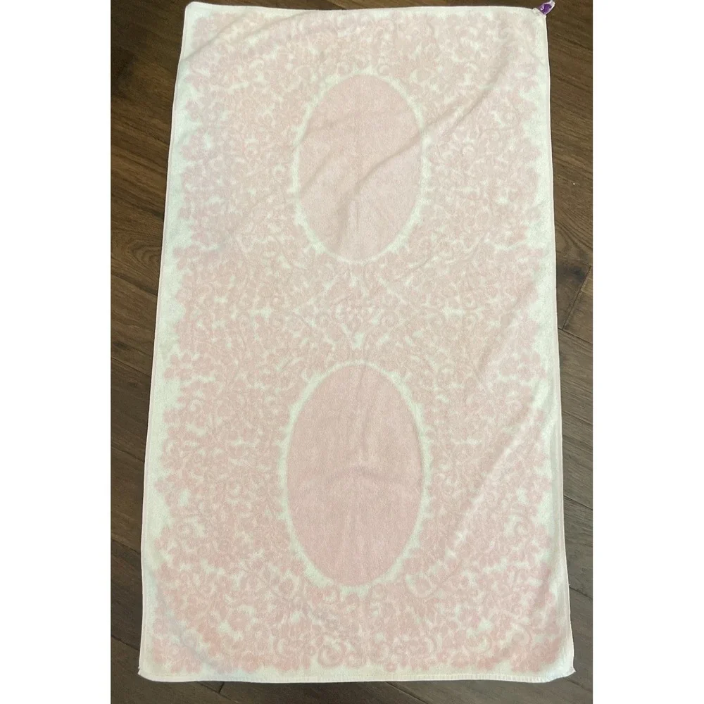 Vintage Cannon Royal Family Pink Rose Cotton Reversible Bath Towel 1950's‎